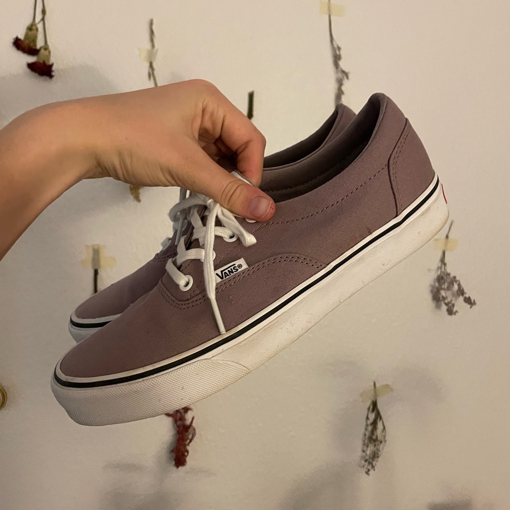 HARDLY WORN. vans womens size 9.5